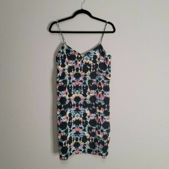 Tibi Geometric Kaleidoscope Print Silk Shift Dress V-Neck Strappy Black Size 2 - Picture 3 of 8